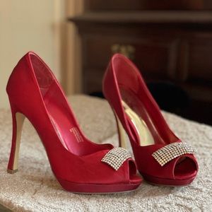Audrey Brooke Red heels size 8
